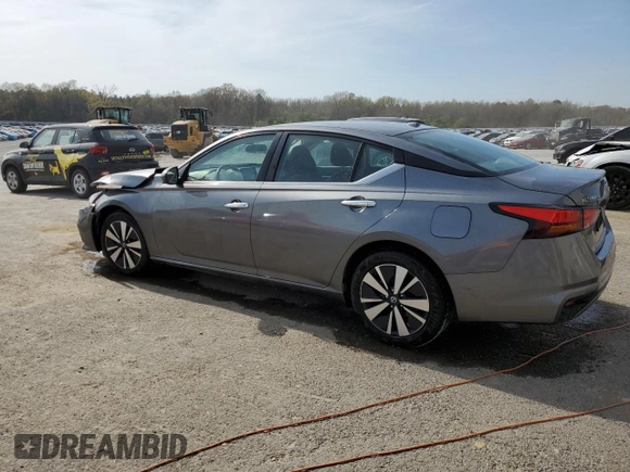 2021 Nissan Altima SV with VIN 1N4BL4DV9MN417824, listed as a Copart auction lot 50983445 with 92,317 mi miles and Salvage Title. Bid and sale history available at carsss.com. Image 2.