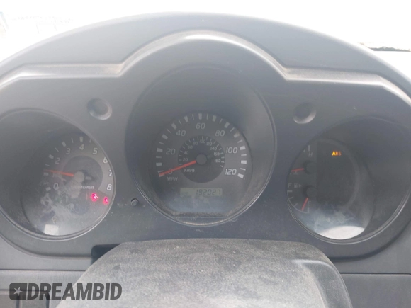 2002 Nissan Frontier XE z VIN 1N6ED26YX2C353086, wystawiony jako IAAI lot #41821399 z przebiegiem 192 027 mil mil oraz . Historia ofert i sprzedaży dostępna na DreamBid. Obrazek 7.