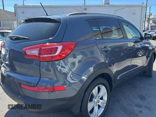 2011 Kia Sportage LX with VIN KNDPB3A28B7156209, listed as a Copart auction lot 52733855 with 204,767 mi miles and Clean Title. Bid and sale history available at carsss.com. Image 4.