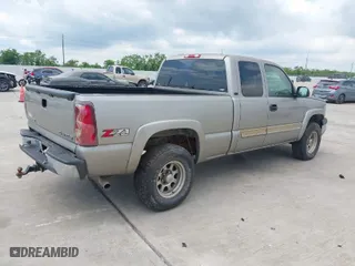 2003 Chevrolet Silverado 1500 LT with VIN 1GCEK19T23E244484, listed as a IAAI auction lot 42035731 with 363,892 mi miles. Bid and sale history available at carsss.com. Image 4.