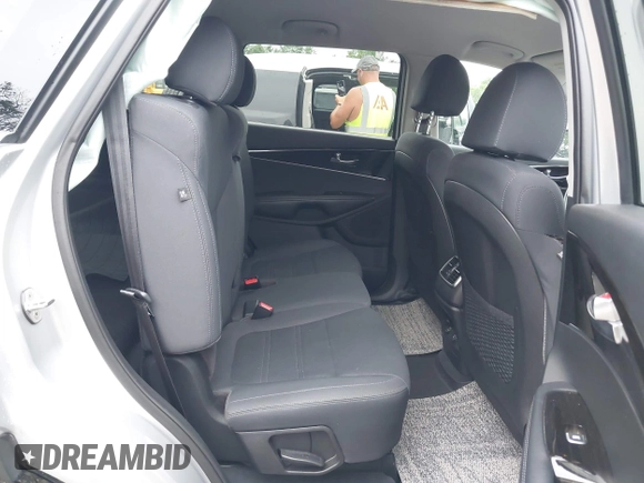 2019 Kia Sorento LX with VIN 5XYPGDA54KG588767, listed as a IAAI auction lot 42683621 with 90,395 mi miles and . Bid and sale history available at DreamBid. Image 8.