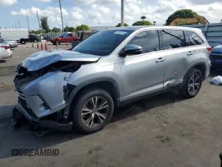 2019 Toyota Highlander LE with VIN 5TDZZRFH1KS326615, listed as a Copart auction lot 61461325 with 140,541 mi miles and Salvage title. Bid and sale history available at DreamBid. Image 1.