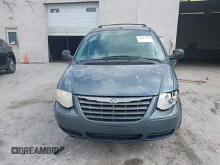 2006 Chrysler Town & Country LWB Touring with VIN 2A4GP54LX6R693048, listed as a IAAI auction lot 41887949 with 187,000 mi miles. Bid and sale history available at carsss.com. Image 12.