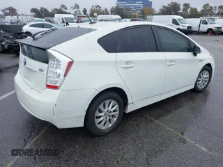 2010 Toyota Prius II z VIN JTDKN3DU2A0068844, wystawiony jako IAAI lot #41559578 z przebiegiem 190 064 mil mil oraz . Historia ofert i sprzedaży dostępna na DreamBid. Obrazek 4.