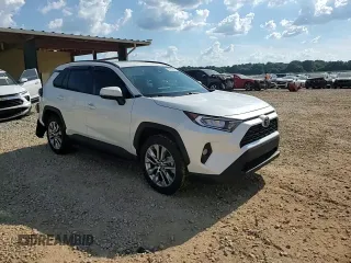 2021 Toyota RAV4 XLE Premium z VIN 2T3C1RFV0MW134008, wystawiony jako Copart lot #62676445 z przebiegiem 61 115 mil mil oraz Szkoda całkowita • Salvage title. Historia ofert i sprzedaży dostępna na DreamBid. Obrazek 14.