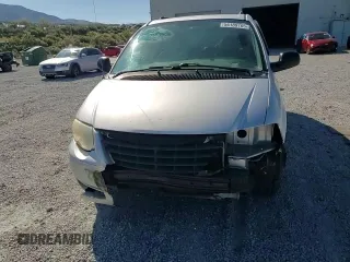 2005 Chrysler Town & Country Touring z VIN 2C4GP54L05R430233, wystawiony jako Copart lot #56189765 z przebiegiem 190 187 mil mil oraz Szkody całkowita. Historia ofert i sprzedaży dostępna na DreamBid. Obrazek 14.