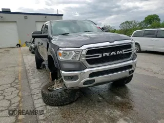 2019 Ram 1500 Tradesman z VIN 1C6RRECTXKN667039, wystawiony jako Copart lot #55602495 z przebiegiem 101 702 mil mil oraz Szkoda całkowita • Salvage title. Historia ofert i sprzedaży dostępna na DreamBid. Obrazek 13.