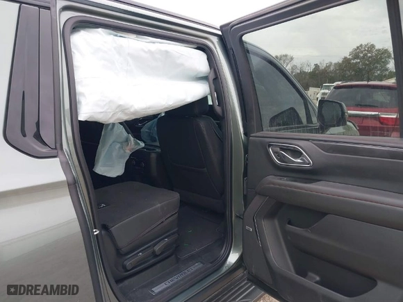 2024 Chevrolet Suburban RST with VIN 1GNSCEKD0RR277471, listed as a IAAI auction lot 41278023 with 2 mi miles. Bid and sale history available at carsss.com. Image 8.