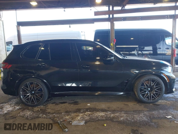 2022 BMW X5 M z VIN 5YMJU0C06N9L14251, wystawiony jako IAAI lot #40388936 z przebiegiem 59 561 mil mil oraz . Historia ofert i sprzedaży dostępna na DreamBid. Obrazek 13.