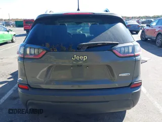 2020 Jeep Cherokee Latitude Plus with VIN 1C4PJLLB1LD628267, listed as a IAAI auction lot 40608071 with 101,491 mi miles. Bid and sale history available at carsss.com. Image 16.