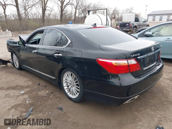 2010 Lexus LS 460 with VIN JTHBL5EF1A5093690, listed as a IAAI auction lot 41873176 with 125,809 mi miles. Bid and sale history available at carsss.com. Image 3.