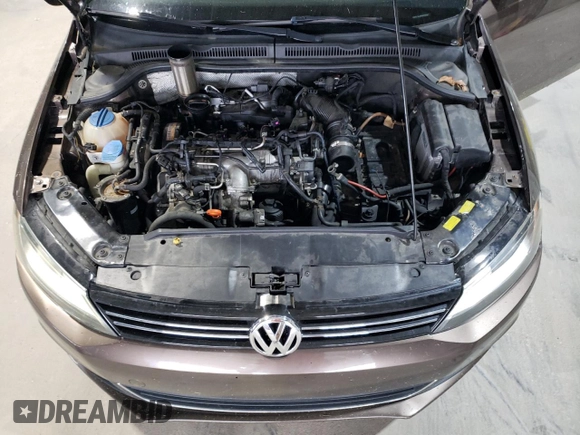 2014 Volkswagen Jetta TDI w/Premium/Nav with VIN 3VWLL7AJ3EM352687, listed as a Copart auction lot 63249725 with 122,678 mi miles and Clean title. Bid and sale history available at DreamBid. Image 11.