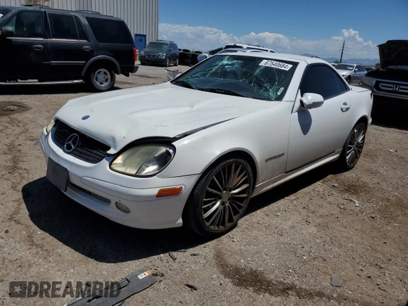 2001 Mercedes-Benz SLK 230 Kompressor with VIN WDBKK49F21F183545, listed as a Copart auction lot 67540684 with 197,405 mi miles and Salvage Title. Bid and sale history available at DreamBid. Image 1.