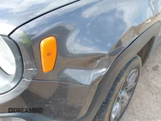 2017 Jeep Renegade Latitude z VIN ZACCJBBB7HPG31581, wystawiony jako IAAI lot #41933910 z przebiegiem 153 217 mil mil oraz . Historia ofert i sprzedaży dostępna na DreamBid. Obrazek 17.