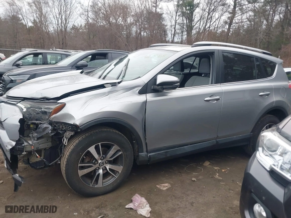 2017 Toyota RAV4 XLE with VIN 2T3RFREV8HW647462, listed as a IAAI auction lot 41678968 with 99,837 mi miles. Bid and sale history available at carsss.com. Image 14.