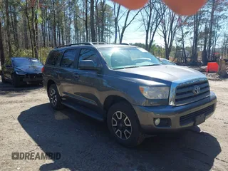 2011 Toyota Sequoia SR5 with VIN 5TDBY5G18BS048424, listed as a IAAI auction lot 41865211 with 213,381 mi miles. Bid and sale history available at carsss.com. Image 1.