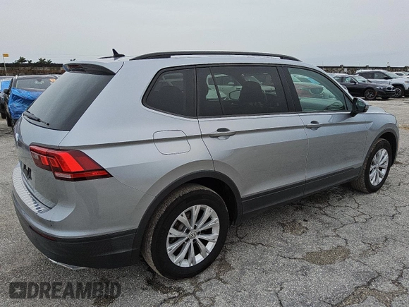 2020 Volkswagen Tiguan S with VIN 3VV1B7AXXLM038227, listed as a Copart auction lot 59495955 with 113,098 mi miles and Clean title. Bid and sale history available at DreamBid. Image 3.