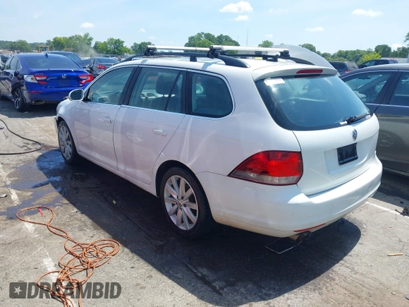 2014 Volkswagen Jetta TDI with VIN 3VWPL7AJ0EM611346, listed as a IAAI auction lot 42533049 with 131,929 mi miles and . Bid and sale history available at DreamBid. Image 3.