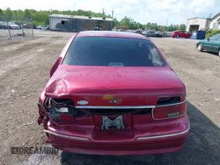 1996 Chevrolet Caprice 1SA Special Value z VIN 1G1BL52P2TR170330, wystawiony jako IAAI lot #42179740 z przebiegiem 169 555 mil mil oraz . Historia ofert i sprzedaży dostępna na DreamBid. Obrazek 16.