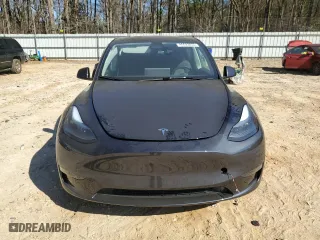 2025 Tesla Model Y Long Range with VIN 7SAYGDEE7SA345301, listed as a Copart auction lot 46693835 with 1,733 mi miles and Salvage Title. Bid and sale history available at carsss.com. Image 5.