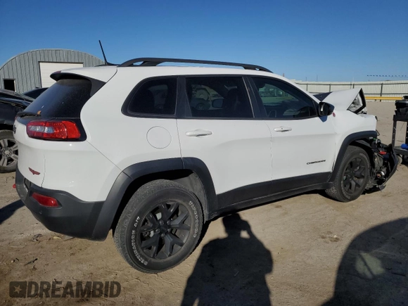 2018 Jeep Cherokee Trailhawk with VIN 1C4PJMBB1JD549783, listed as a Copart auction lot 77056883 with 84,404 mi miles and Non repairable. Bid and sale history available at DreamBid. Image 3.