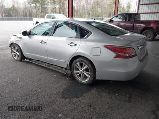 2013 Nissan Altima SV with VIN 1N4AL3AP8DN551025, listed as a IAAI auction lot 41983914 with 118,524 mi miles and . Bid and sale history available at carsss.com. Image 3.