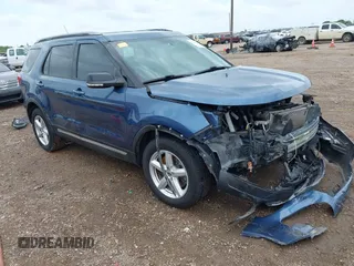 2018 Ford Explorer XLT z VIN 1FM5K7D88JGA79673, wystawiony jako IAAI lot #42638376 z przebiegiem 68 710 mil mil oraz . Historia ofert i sprzedaży dostępna na DreamBid. Obrazek 1.