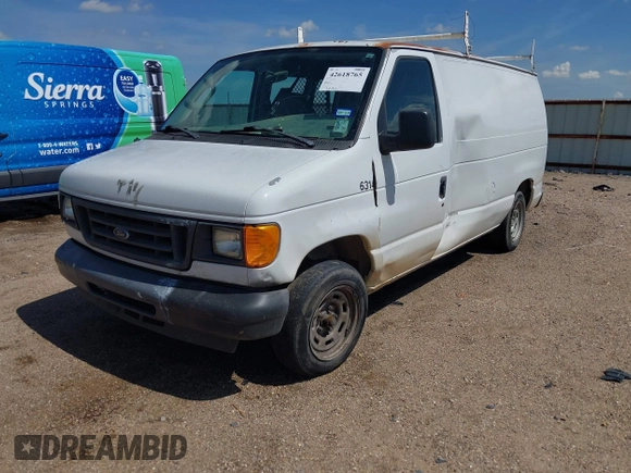 2006 Ford Econoline Cargo z VIN 1FTRE14W46DA16314, wystawiony jako IAAI lot #42618765 z przebiegiem 313 401 mil mil oraz . Historia ofert i sprzedaży dostępna na DreamBid. Obrazek 2.