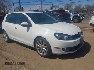 2013 Volkswagen Golf TDI z VIN WVWDM7AJ6DW123617, wystawiony jako IAAI lot #42103993 z przebiegiem 117 878 mil mil oraz . Historia ofert i sprzedaży dostępna na DreamBid. Obrazek 1.