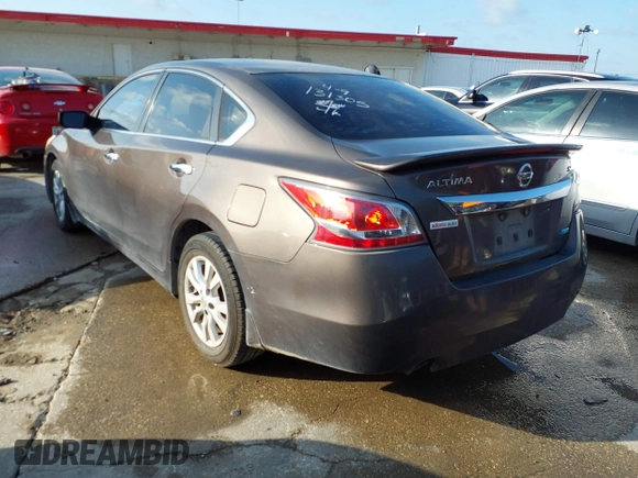 2014 Nissan Altima SV with VIN 1N4AL3AP0EC131305, listed as a IAAI auction lot 42004966 with 213,947 mi miles and . Bid and sale history available at carsss.com. Image 3.