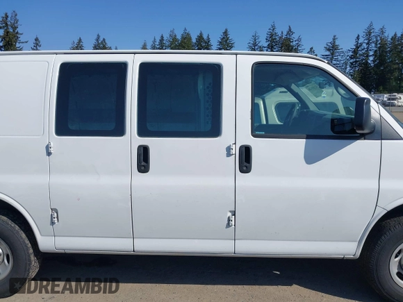 2012 Chevrolet Express Cargo Van with VIN 1GCWGFCB0C1117727, listed as a IAAI auction lot 42105038 with 204,472 mi miles. Bid and sale history available at carsss.com. Image 13.