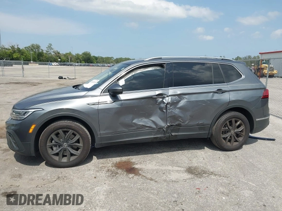 2024 Volkswagen Tiguan SE with VIN 3VVNB7AX4RM138429, listed as a IAAI auction lot 42303215 with Not provided miles and . Bid and sale history available at DreamBid. Image 6.