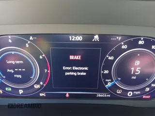 2022 Volkswagen Atlas SE z VIN 1V2KE2CA8NC220310, wystawiony jako IAAI lot #42218718 z przebiegiem 28 603 mil mil oraz . Historia ofert i sprzedaży dostępna na DreamBid. Obrazek 7.