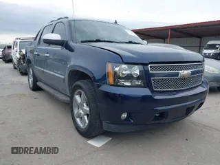 2011 Chevrolet Avalanche LTZ with VIN 3GNTKGE32BG251904, listed as a IAAI auction lot 41677307 with 143,653 mi miles. Bid and sale history available at carsss.com. Image 1.