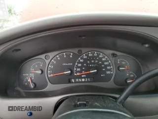 2001 Mazda B-Series Truck SX z VIN 4F4YR13U91TM06525, wystawiony jako Copart lot #59030105 z przebiegiem 145 271 mil mil oraz Tytuł czysty. Historia ofert i sprzedaży dostępna na DreamBid. Obrazek 9.