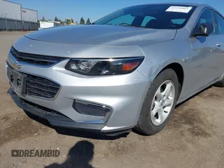 2016 Chevrolet Malibu LS z VIN 1G1ZB5ST9GF340558, wystawiony jako IAAI lot #42520463 z przebiegiem 104 296 mil mil oraz . Historia ofert i sprzedaży dostępna na DreamBid. Obrazek 20.