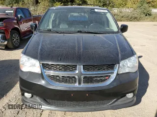 2017 Dodge Grand Caravan Crew Plus with VIN 2C4RDGDGXHR783745, listed as a Copart auction lot 74687684 with 131,657 mi miles and Clean Title. Bid and sale history available at DreamBid. Image 5.