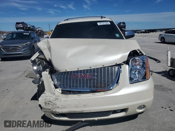 2008 GMC Yukon SLT w/4SB with VIN 1GKFC13J08R263645, listed as a Copart auction lot 47727595 with 0 mi miles and Salvage Title. Bid and sale history available at carsss.com. Image 5.