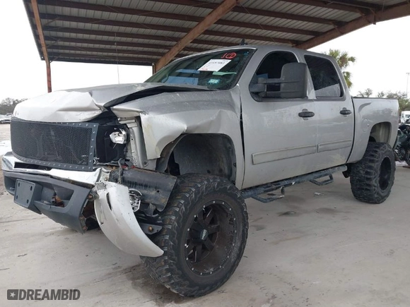 2010 Chevrolet Silverado 1500 LT with VIN 3GCRKSE30AG290298, listed as a IAAI auction lot 41657081 with 175,686 mi miles. Bid and sale history available at carsss.com. Image 2.