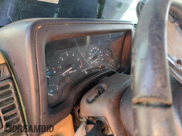 1997 Jeep Wrangler SE z VIN 1J4FY29P1VP441353, wystawiony jako Copart lot #51691545 z przebiegiem Nie podano mil oraz Szkoda całkowita • Salvage title. Historia ofert i sprzedaży dostępna na DreamBid. Obrazek 9.