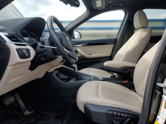 2019 BMW X1 xDrive28i with VIN WBXHT3C53K5N27090, listed as a Copart auction lot 54150485 with 79,835 mi miles and Salvage title. Bid and sale history available at DreamBid. Image 7.