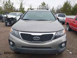2012 Kia Sorento LX with VIN 5XYKTDA21CG244973, listed as a IAAI auction lot 41268549 with 211,858 mi miles. Bid and sale history available at carsss.com. Image 6.