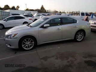 2013 Nissan Maxima SV with VIN 1N4AA5AP3DC835028, listed as a Copart auction lot 88123305 with 154,962 mi miles and Clean title. Bid and sale history available at DreamBid. Image 1.