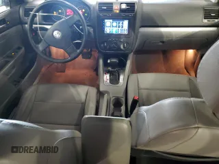2006 Volkswagen Jetta 2.5L with VIN 3VWSF71K16M790850, listed as a Copart auction lot 85517484 with 117,423 mi miles and Salvage title. Bid and sale history available at DreamBid. Image 8.
