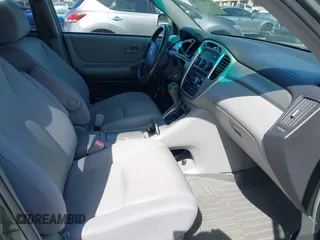 2005 Toyota Highlander z VIN JTEEP21A550082010, wystawiony jako IAAI lot #42283736 z przebiegiem 200 487 mil mil oraz . Historia ofert i sprzedaży dostępna na DreamBid. Obrazek 5.