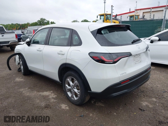 2024 Honda HR-V LX with VIN 3CZRZ2H33RM709002, listed as a IAAI auction lot 42319822 with 17,823 mi miles and . Bid and sale history available at DreamBid. Image 3.