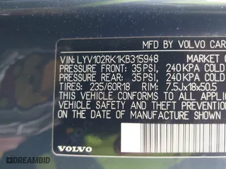 2019 Volvo XC60 Momentum with VIN LYV102RK1KB315948, listed as a IAAI auction lot 41683160 with 28,148 mi miles. Bid and sale history available at carsss.com. Image 9.