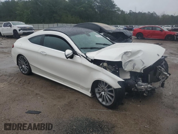 2018 Mercedes-Benz C 300 z VIN WDDWJ4JB3JF744520, wystawiony jako Copart lot #56414345 z przebiegiem Nie podano mil oraz Szkoda całkowita • Salvage title. Historia ofert i sprzedaży dostępna na DreamBid. Obrazek 4.