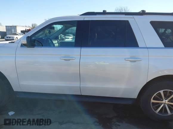 2018 Ford Expedition Max XLT with VIN 1FMJK1JT5JEA27028, listed as a IAAI auction lot 41111904 with 116,414 mi miles and . Bid and sale history available at DreamBid. Image 15.