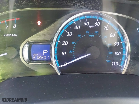 2012 Toyota Sienna XLE AAS with VIN 5TDYK3DC5CS268322, listed as a IAAI auction lot 41515422 with 218,201 mi miles. Bid and sale history available at carsss.com. Image 15.
